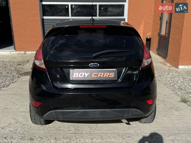 Хэтчбек Ford Fiesta 2016 в Ивано-Франковске