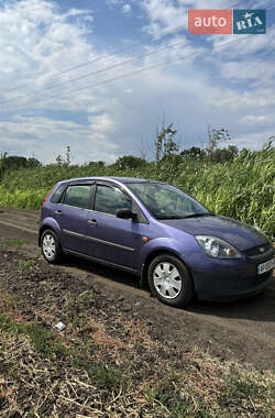 Хэтчбек Ford Fiesta 2007 в 