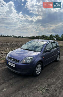 Хэтчбек Ford Fiesta 2007 в 