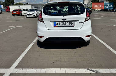 Хэтчбек Ford Fiesta 2013 в 