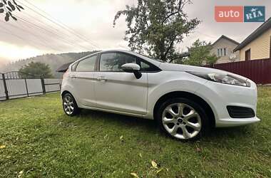Хэтчбек Ford Fiesta 2014 в Берегомете