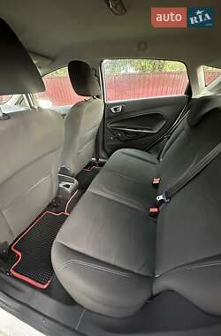 Хэтчбек Ford Fiesta 2014 в Берегомете