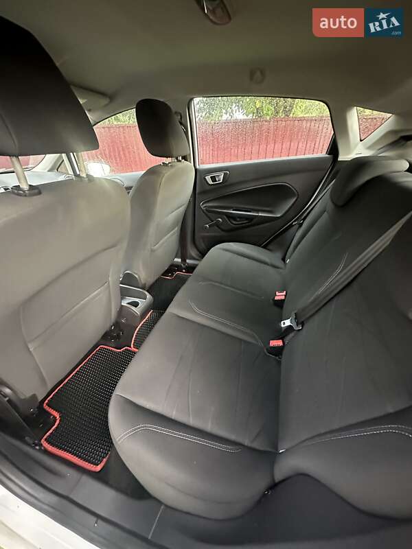 Хэтчбек Ford Fiesta 2014 в Берегомете