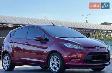 Хэтчбек Ford Fiesta 2010 в 