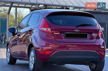 Хэтчбек Ford Fiesta 2010 в 
