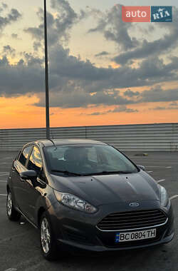 Хэтчбек Ford Fiesta 2016 в Львове