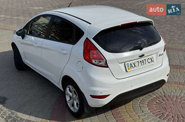 Хэтчбек Ford Fiesta 2013 в 