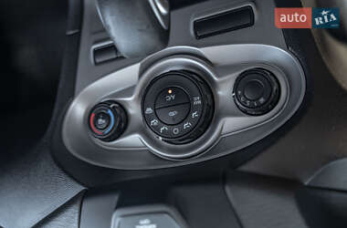 Седан Ford Fiesta 2014 в 