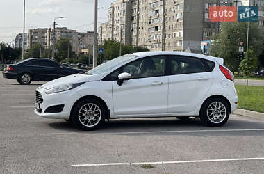 Хэтчбек Ford Fiesta 2016 в 