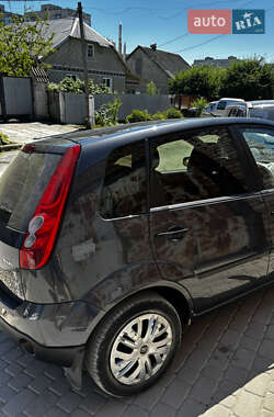 Хэтчбек Ford Fiesta 2007 в 