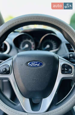 Седан Ford Fiesta 2018 в 