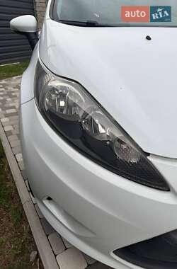 Хэтчбек Ford Fiesta 2008 в 