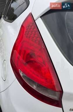Хэтчбек Ford Fiesta 2008 в 