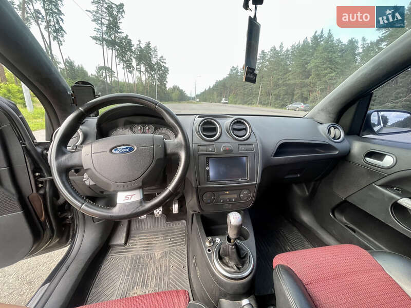 Хэтчбек Ford Fiesta 2007 в Ахтырке