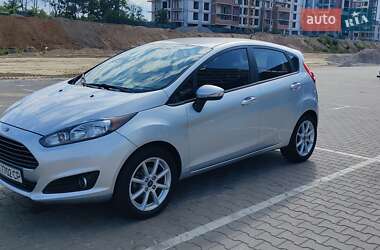 Хэтчбек Ford Fiesta 2016 в 