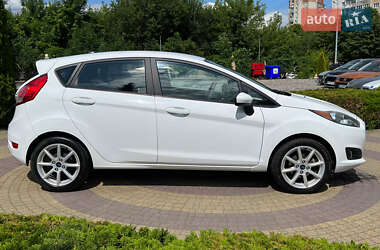 Хэтчбек Ford Fiesta 2019 в 