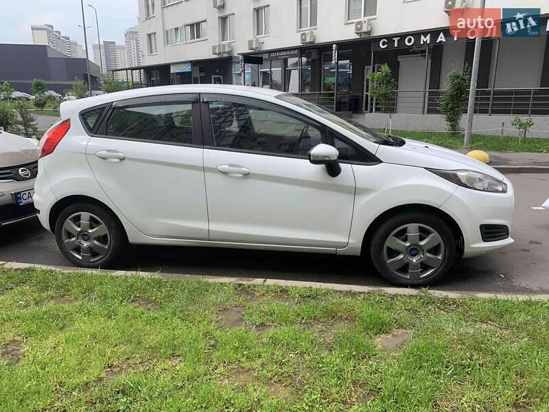 Хэтчбек Ford Fiesta 2013 в Броварах