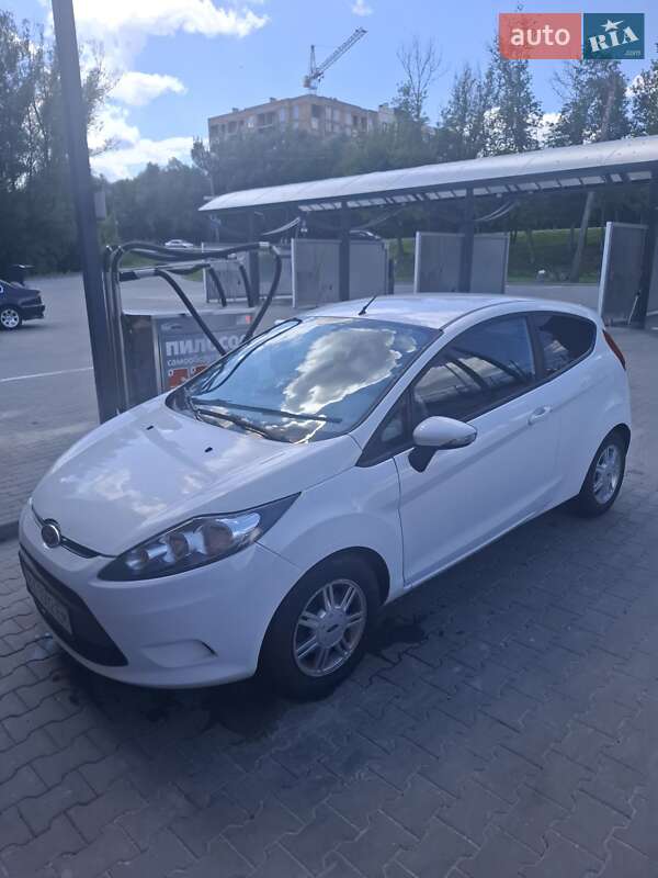 Хетчбек Ford Fiesta 2010 в Хмельницькому