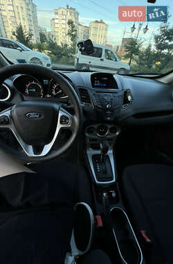Хэтчбек Ford Fiesta 2019 в 