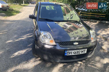 Хэтчбек Ford Fiesta 2007 в Дунаевцах