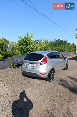 Хэтчбек Ford Fiesta 2012 в 