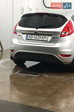 Хэтчбек Ford Fiesta 2012 в 