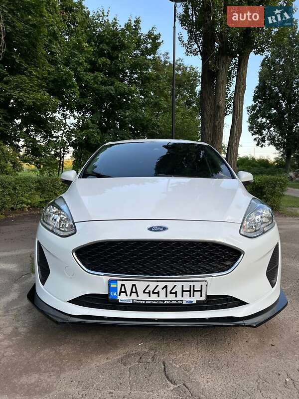 Хэтчбек Ford Fiesta 2018 в Киеве