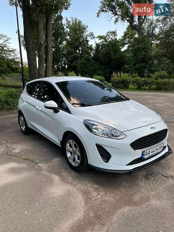 Хэтчбек Ford Fiesta 2018 в Киеве