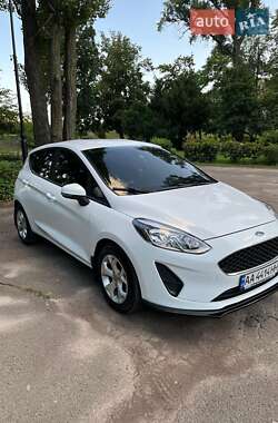 Хэтчбек Ford Fiesta 2018 в 