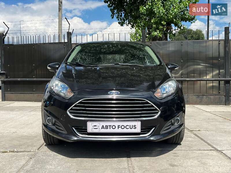 Хэтчбек Ford Fiesta 2014 в Киеве