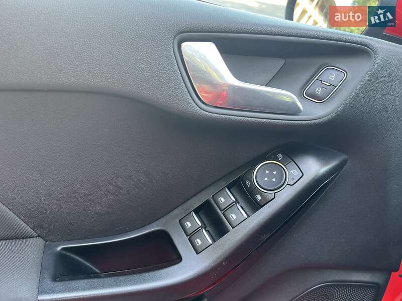 Хэтчбек Ford Fiesta 2017 в Тернополе фото 31 Хэтчбек Ford Fiesta 2017 в Тернополе