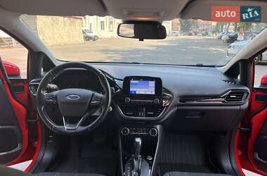 Хэтчбек Ford Fiesta 2017 в 