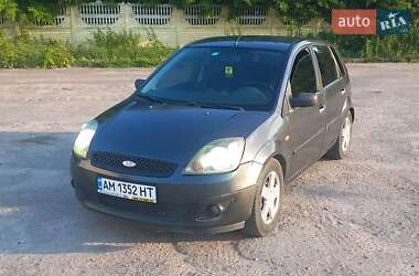 Хэтчбек Ford Fiesta 2008 в 