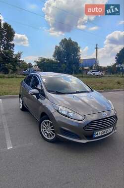 Седан Ford Fiesta 2013 в Киеве