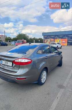 Седан Ford Fiesta 2013 в 