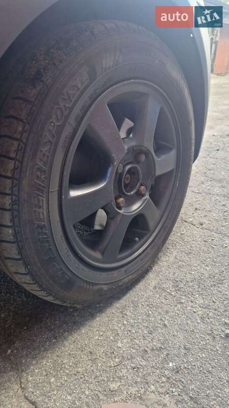 Хэтчбек Ford Fiesta 2006 в Киеве