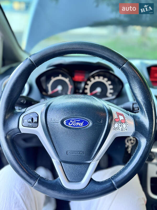 Хэтчбек Ford Fiesta 2012 в Киеве
