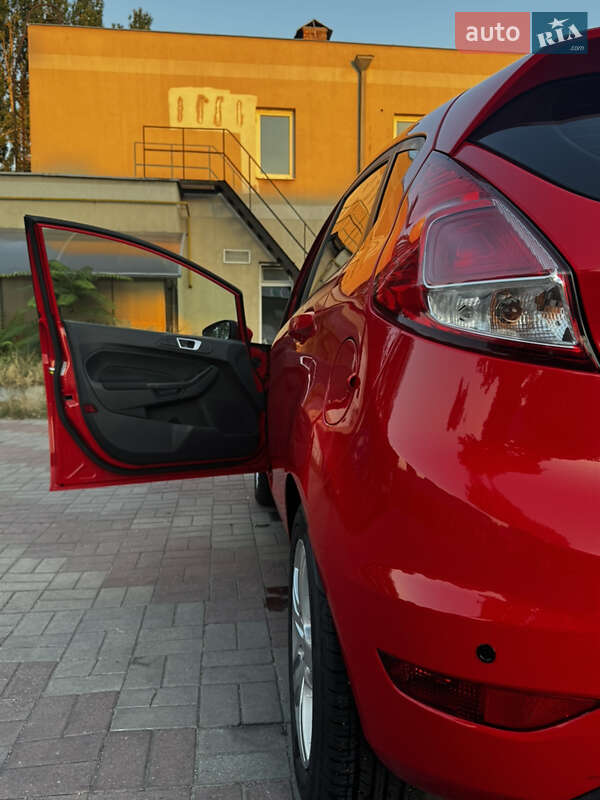 Хэтчбек Ford Fiesta 2015 в Запорожье