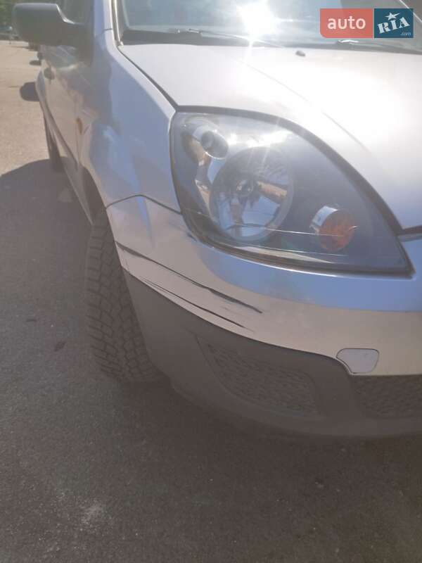 Хэтчбек Ford Fiesta 2006 в Киеве