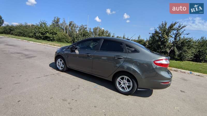 Седан Ford Fiesta 2018 в Буче