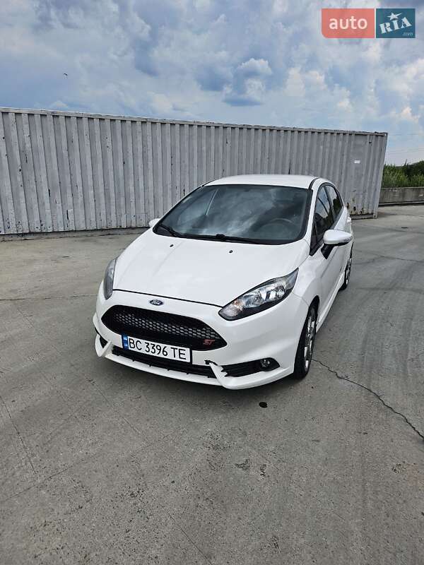 Хэтчбек Ford Fiesta 2016 в Львове фото 2 Хэтчбек Ford Fiesta 2016 в Львове