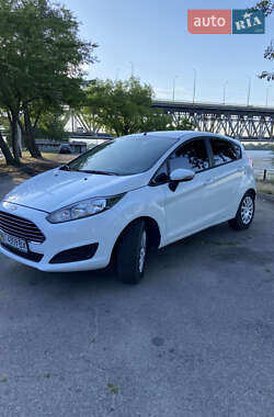 Хетчбек Ford Fiesta 2013 в Дніпрі