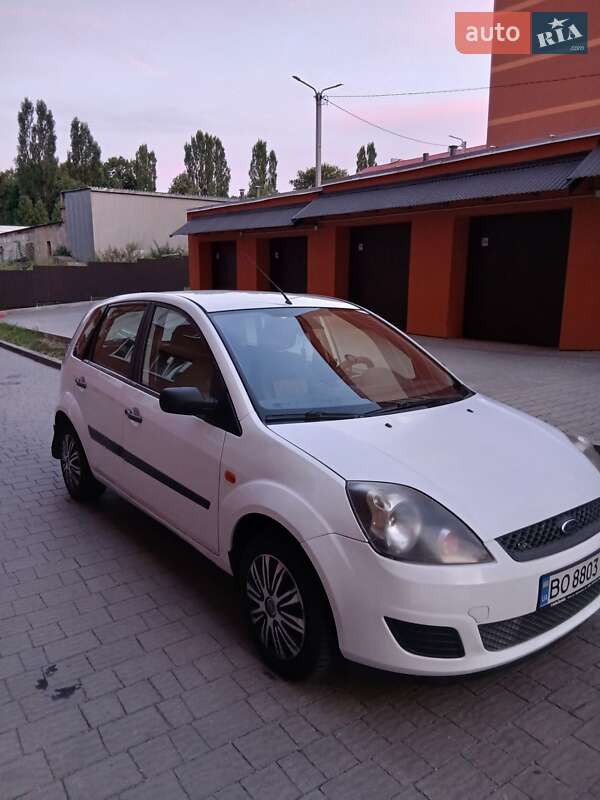 Хэтчбек Ford Fiesta 2006 в Тернополе