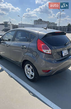 Хэтчбек Ford Fiesta 2018 в 