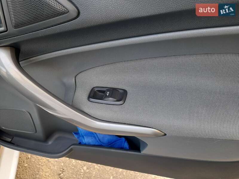 Хэтчбек Ford Fiesta 2010 в Литине