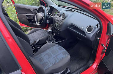 Хэтчбек Ford Fiesta 2007 в 
