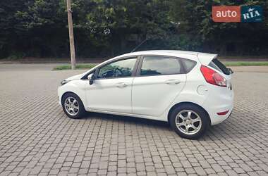 Хэтчбек Ford Fiesta 2014 в 