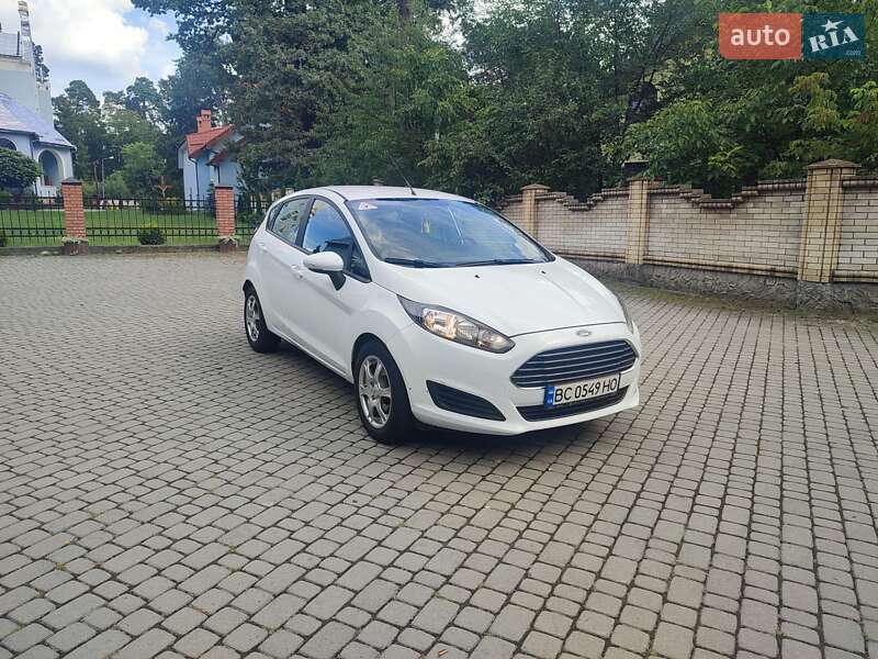Хэтчбек Ford Fiesta 2014 в 