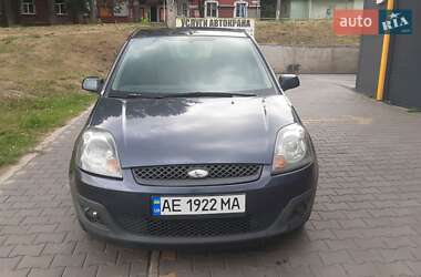 Хэтчбек Ford Fiesta 2007 в 