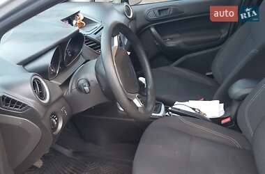 Хэтчбек Ford Fiesta 2017 в 